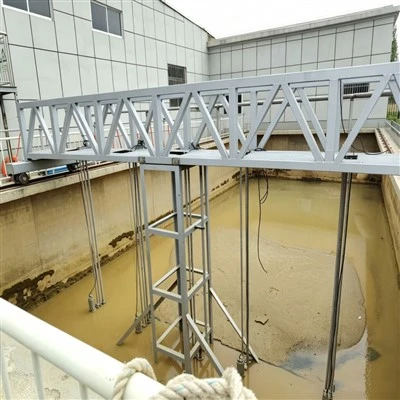 Racletă industrială pentru rezervoare de sedimentare